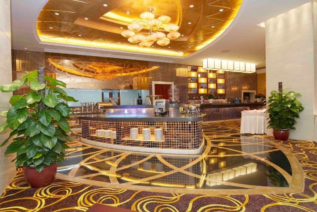 Royal Century Hotel Shenzhen Exterior photo