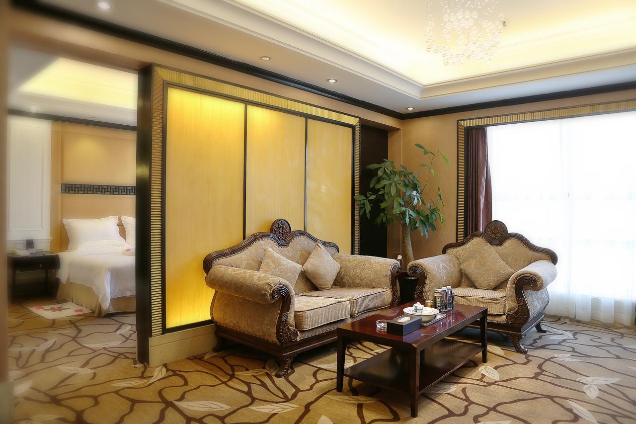Royal Century Hotel Shenzhen Exterior photo
