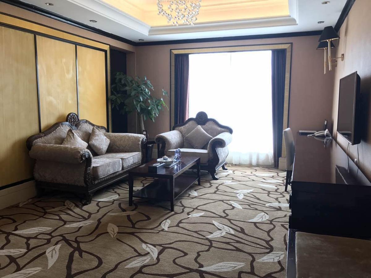 Royal Century Hotel Shenzhen Exterior photo